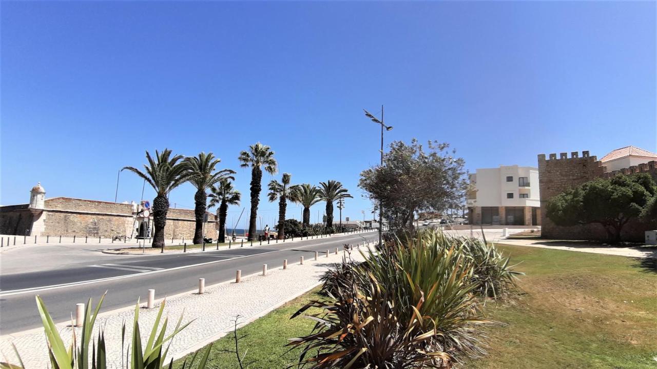 Potato Beach Apartment At Beach Front & Sea View Lagos Exterior photo
